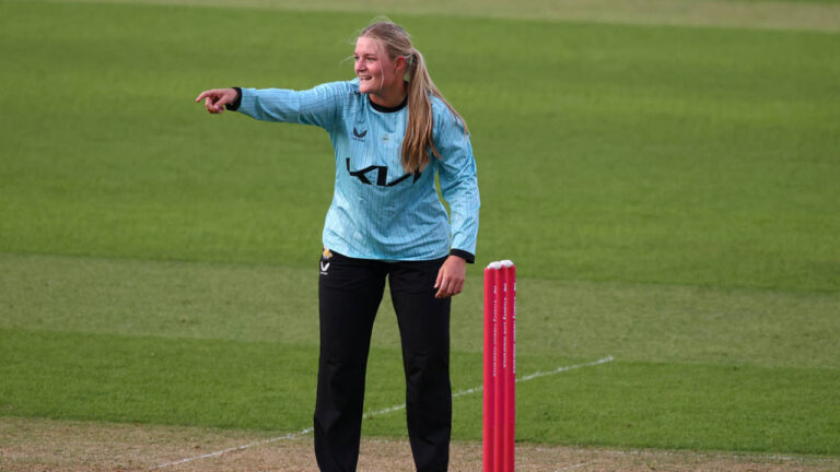 Understrength Surrey maintain 100% win record विमेंस वाइटलिटी ब्लास्ट में