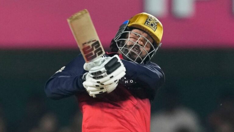IPL 2025: RCB बनाम KKR, रायपुर में टॉस जीतकर गेंदबाजी का फैसला