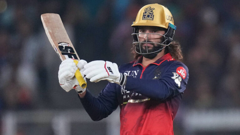 IPL 2026: हैदराबाद बनाम बेंगलुरु, SRH ने चुनी बल्लेबाजी, रजत पाटीदार की वापसी