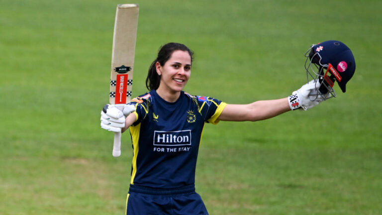 Bouchier की शानदार पारी: Hampshire ने Somerset को One-Day Cup में हराया