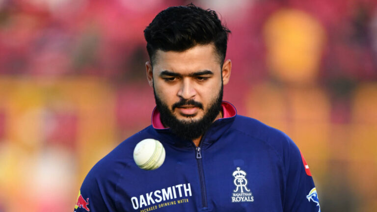 IPL 2024: राजस्थान रॉयल्स ने टॉस जीतकर गेंदबाजी चुनी, रियान पराग चोटिल