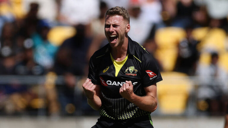 Australia opt to bat, Meredith called in, Soumya returns