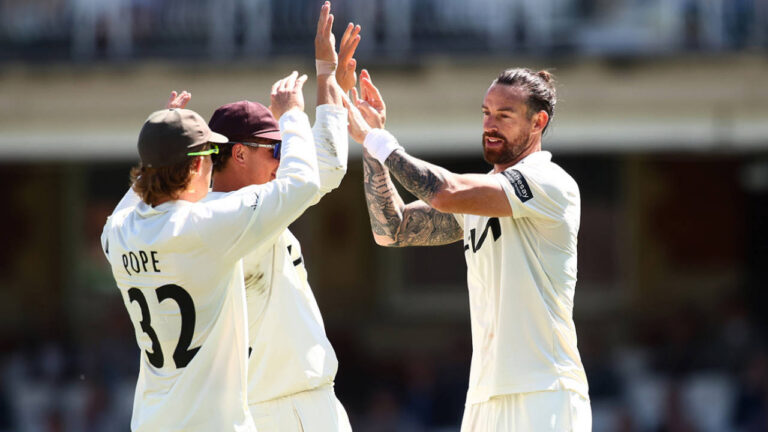 Potgieter helps Hampshire save follow-on: काउंटी चैंपियनशिप में शानदार जुझारूपन