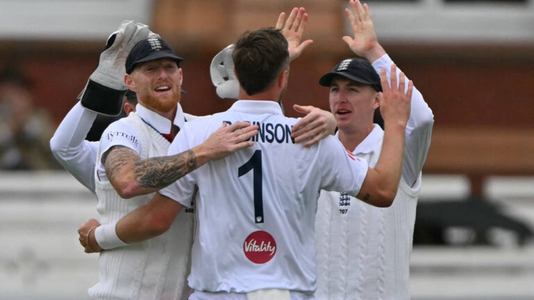 Robinson double-strike moves England closer between showers: लॉर्ड्स टेस्ट में इंग्लैंड की पकड़ मजबूत