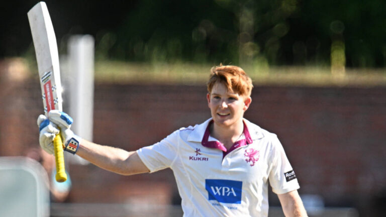 Thomas Rew sparkles again to loosen Warwickshire grip in County Championship